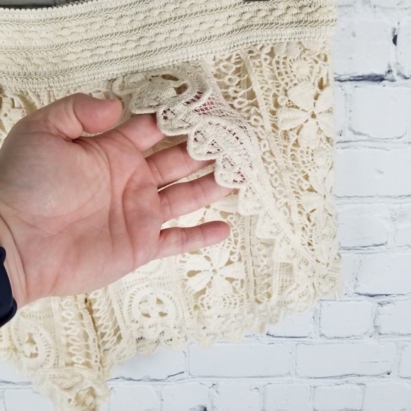 BREEZE OVER | boho lace elastic waist shorts - Picture 3 of 7